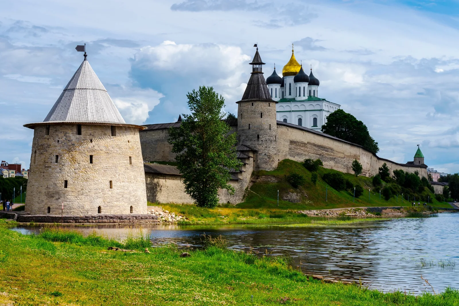 Псков — прикоснись к истории