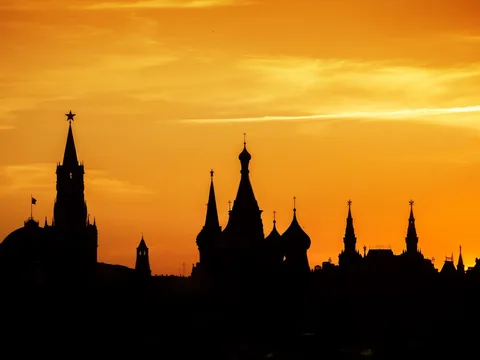Москва — обязательно к просмотру (на легковом авто с гидом-водителем)