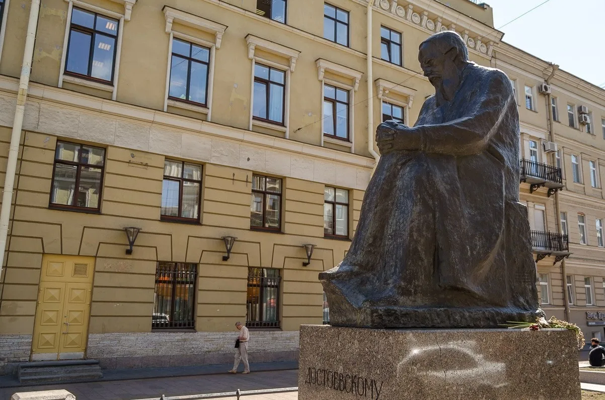 Петербург Достоевского с членом Союза писателей