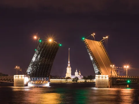 Загадки и контрасты Петропавловской крепости