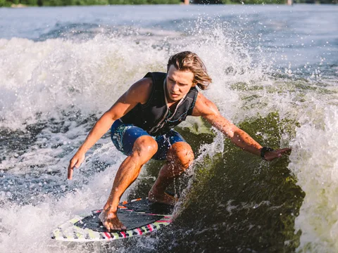Хайкоу: занятие вейк-серфингом для любого уровня в Enzuo Surf Club