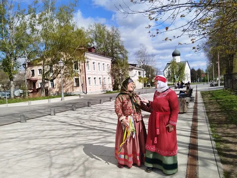 К хозяйке Славенского конца в Великом Новгороде