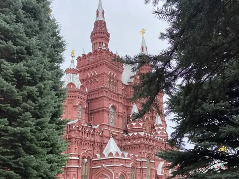 Красная площадь – портал в историю Москвы