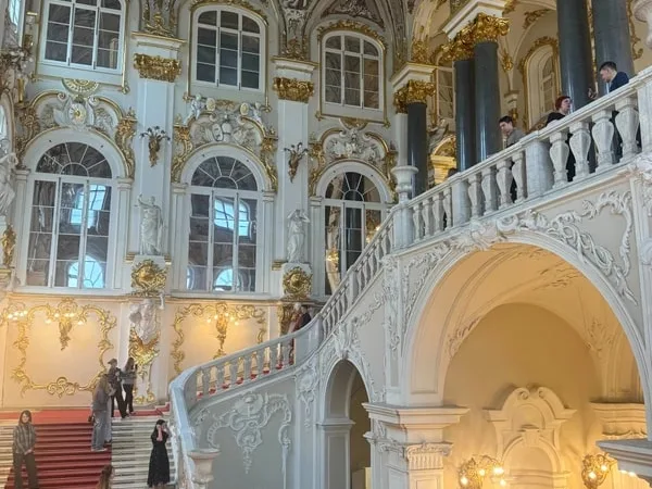 Шедевры Эрмитажа и парадные залы Зимнего дворца (без очереди)