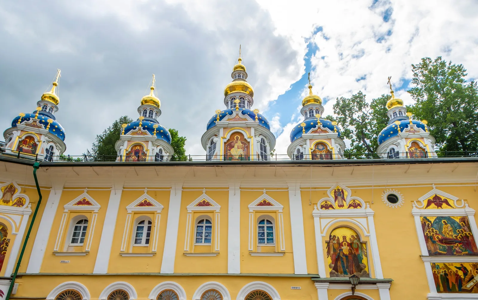 Монастыри Псковской области (индивидуальная экскурсия)