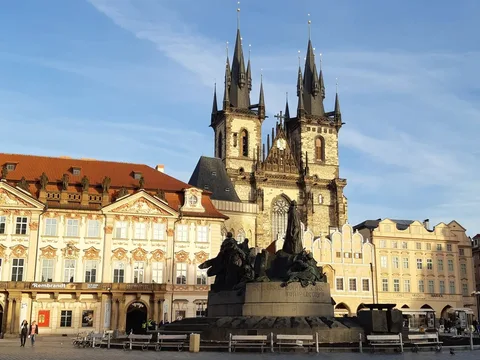 История и тайны трёх Праг
