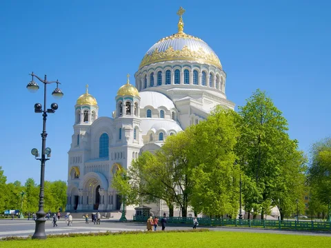 Кронштадт и парк «Остров фортов» на автобусе