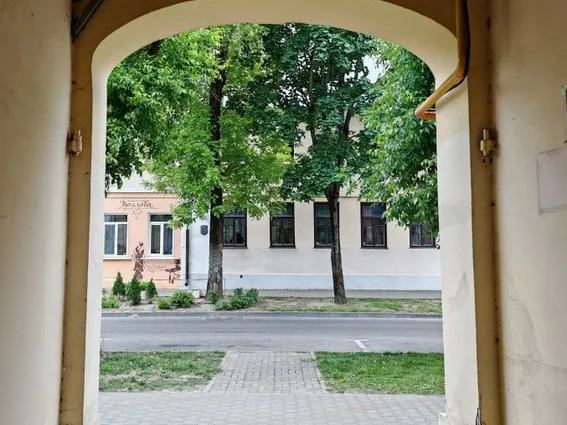 Обнять Брест