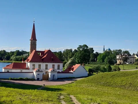 Все парки и замки Гатчины за один день