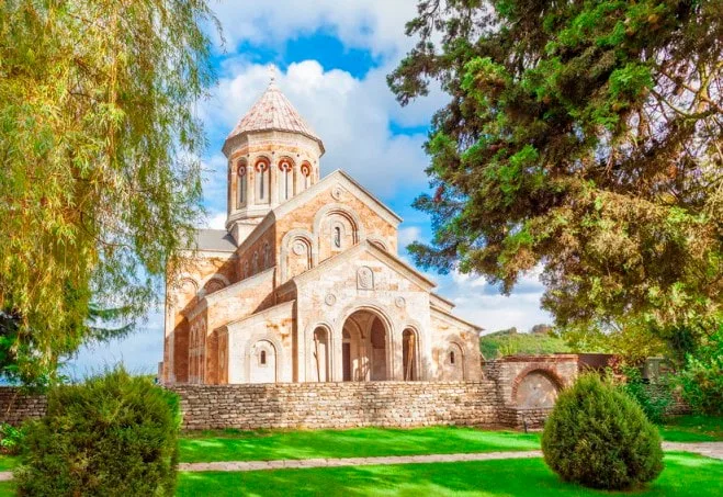Кахетия — песнь солнца, гор и виноградной лозы