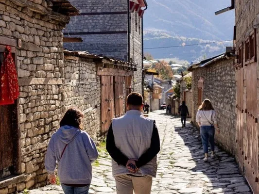 Из Баку в Шеки за 12 часов: дворцы, храмы и сладости