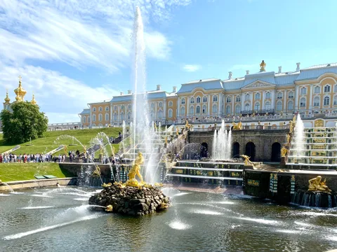 В Петергоф по воде: Нижний парк с фонтанами (включены билеты в парк)