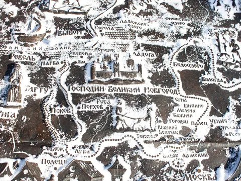 По старинным и новым улочкам Великого Новгорода