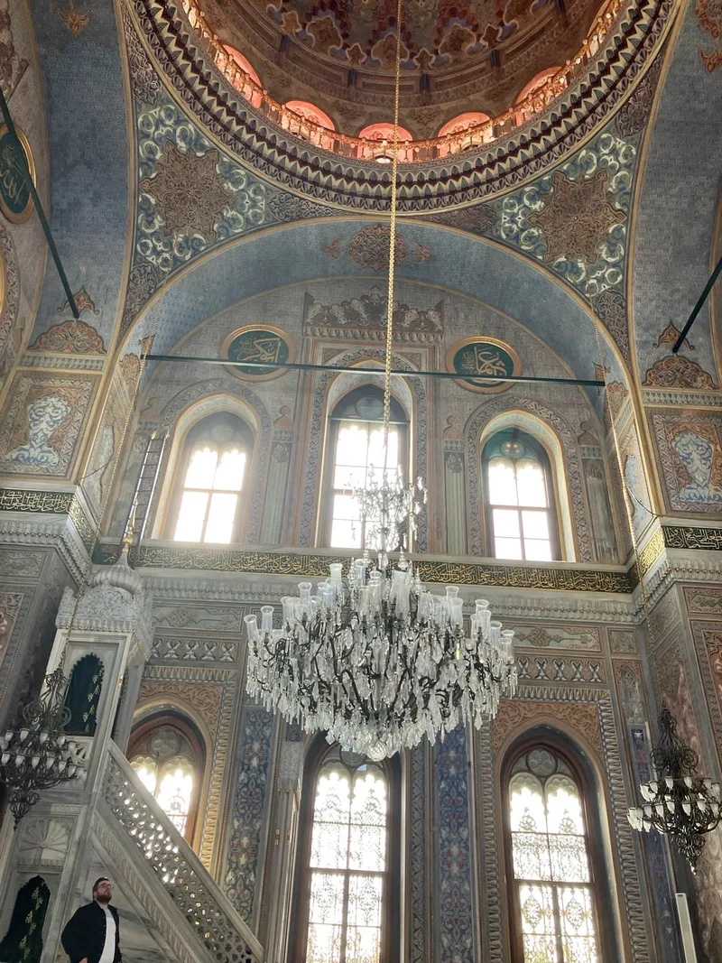 Виктор