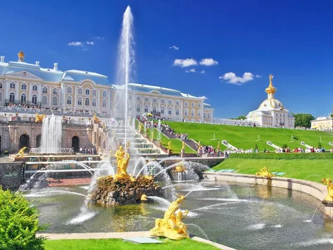 Петергоф и Кронштадт за один день — из Петербурга