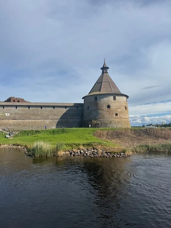 Из Санкт-Петербурга к крепости Орешек: 700 лет истории