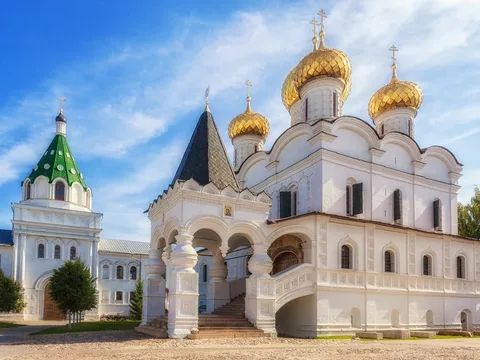Из Ярославля в государыню-Кострому (на вашем автомобиле)