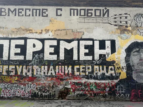 Лихие, но золотые: Москва 90-х (18+)