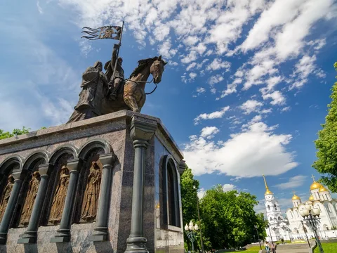 Познакомиться с Владимиром и фресками Рублёва в Успенском соборе на групповой экскурсии