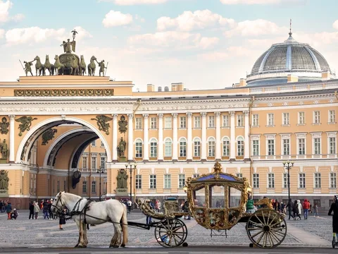 8 главных достопримечательностей Питера