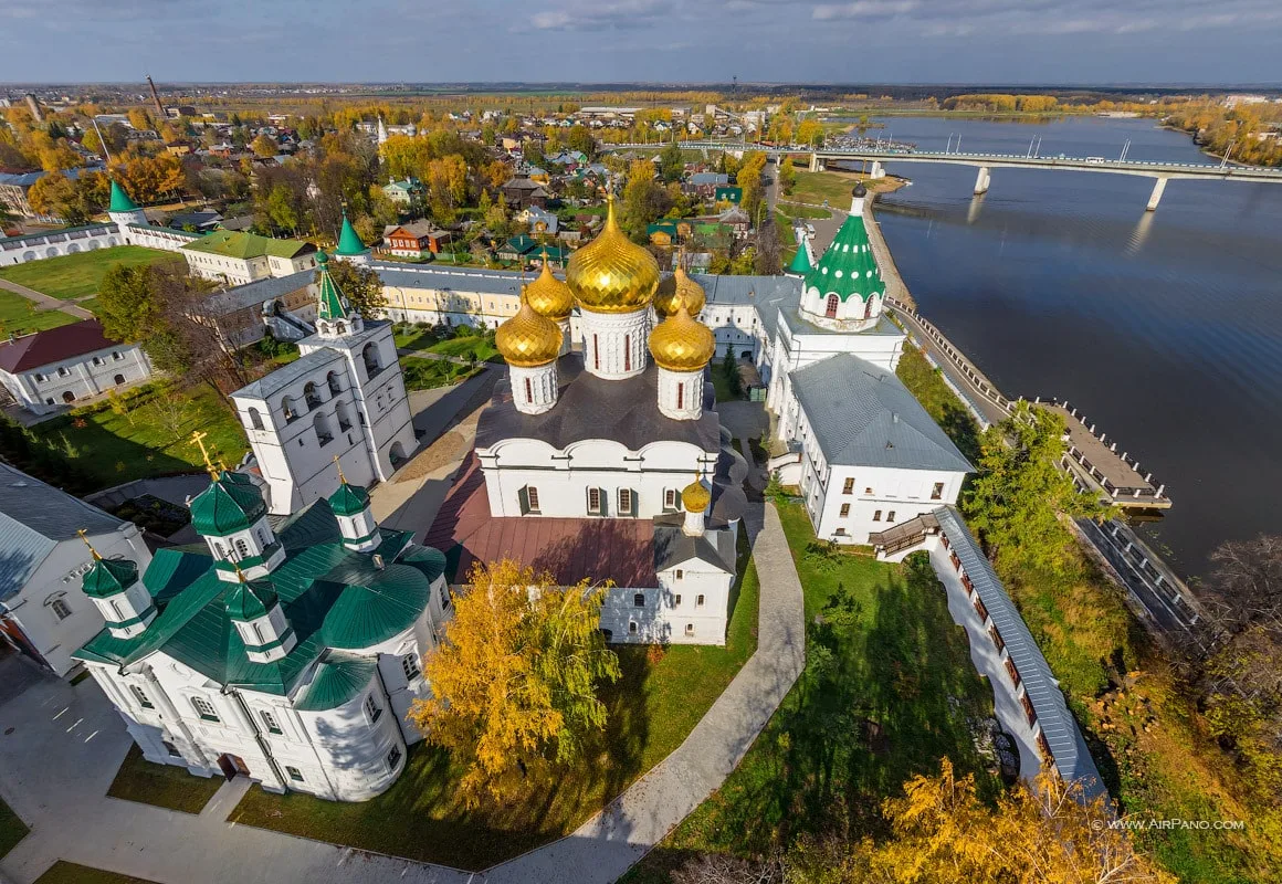 Петля времени: квест-экскурсия по Ипатьевскому монастырю