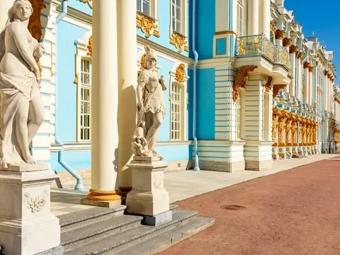 Из Петербурга — в Царское Село: Екатерининские дворец и парк