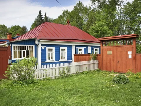 История малых городов: Серпухов и Таруса на транспорте туристов