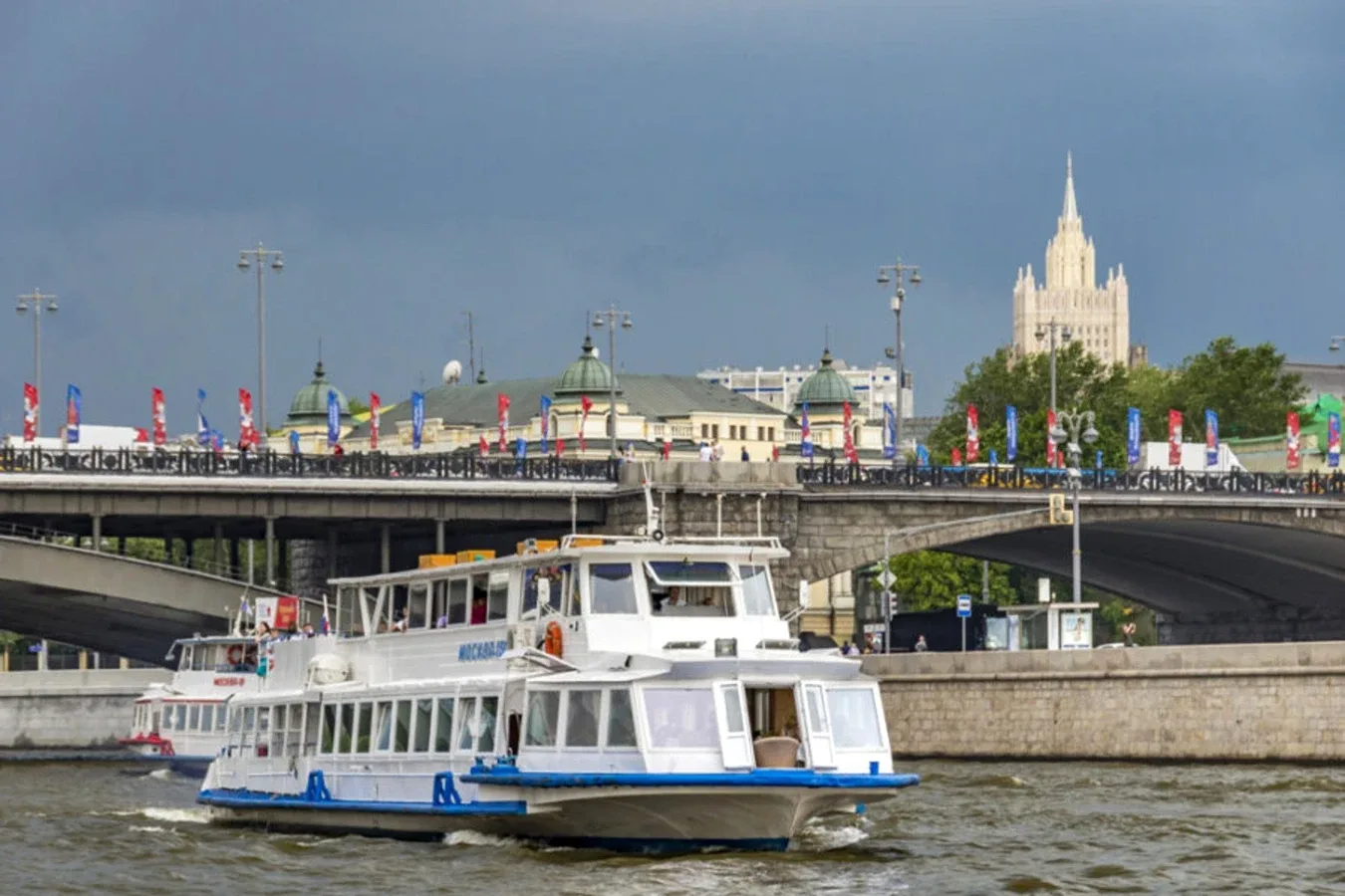 Северный экспресс по Москве-реке: от Китай-города до Киевской