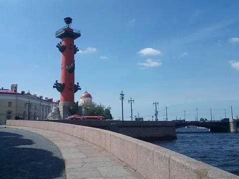 Экскурсия по стрелке Васильевского острова