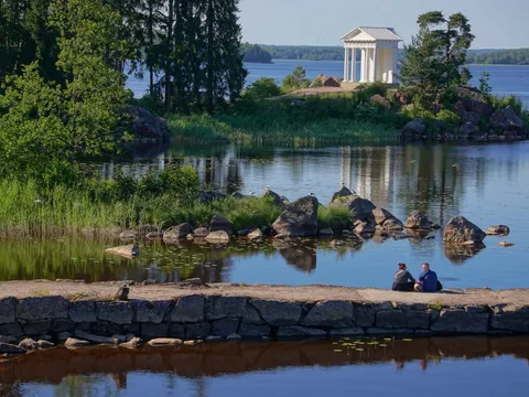 В Монрепо — со старожилом