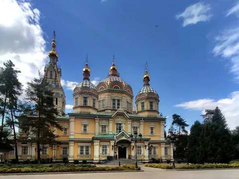 2-х часовая пешеходная экскурсия по Алматы