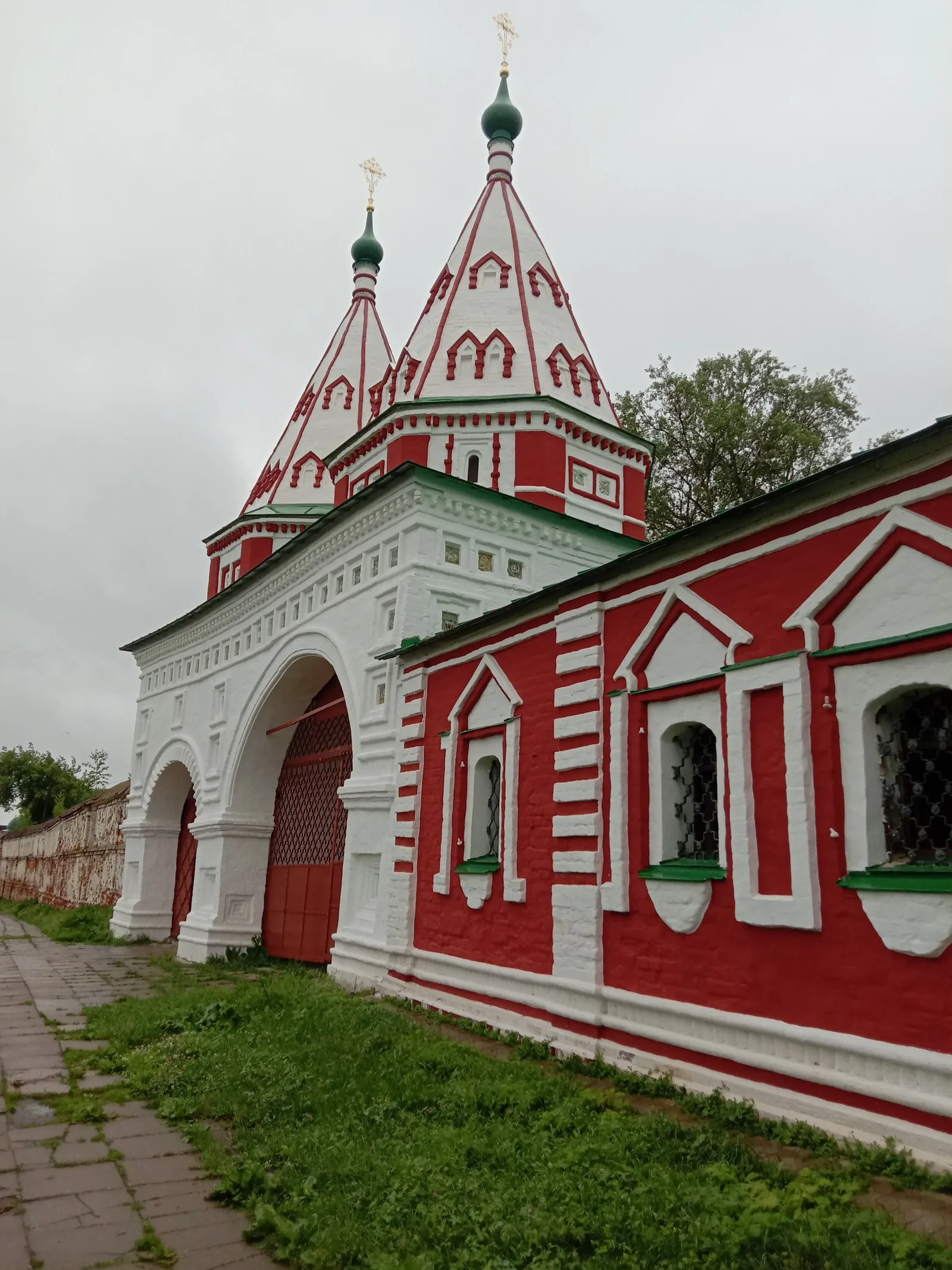 Владимир и Суздаль: экскурсия на транспорте туристов