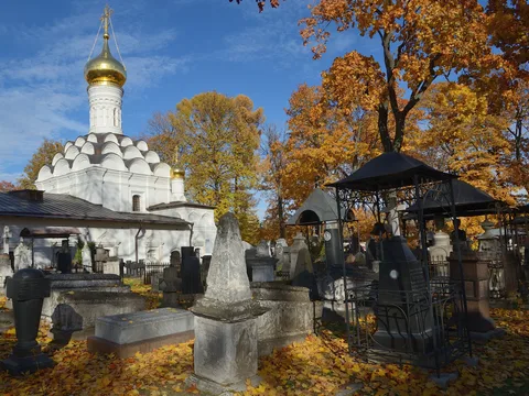 Некрополь Донского монастыря: авторская экскурсия