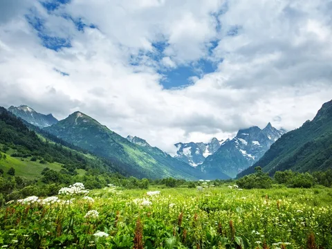 Сердце гор: в Домбай с Сырными пещерами в мини-группе из Пятигорска