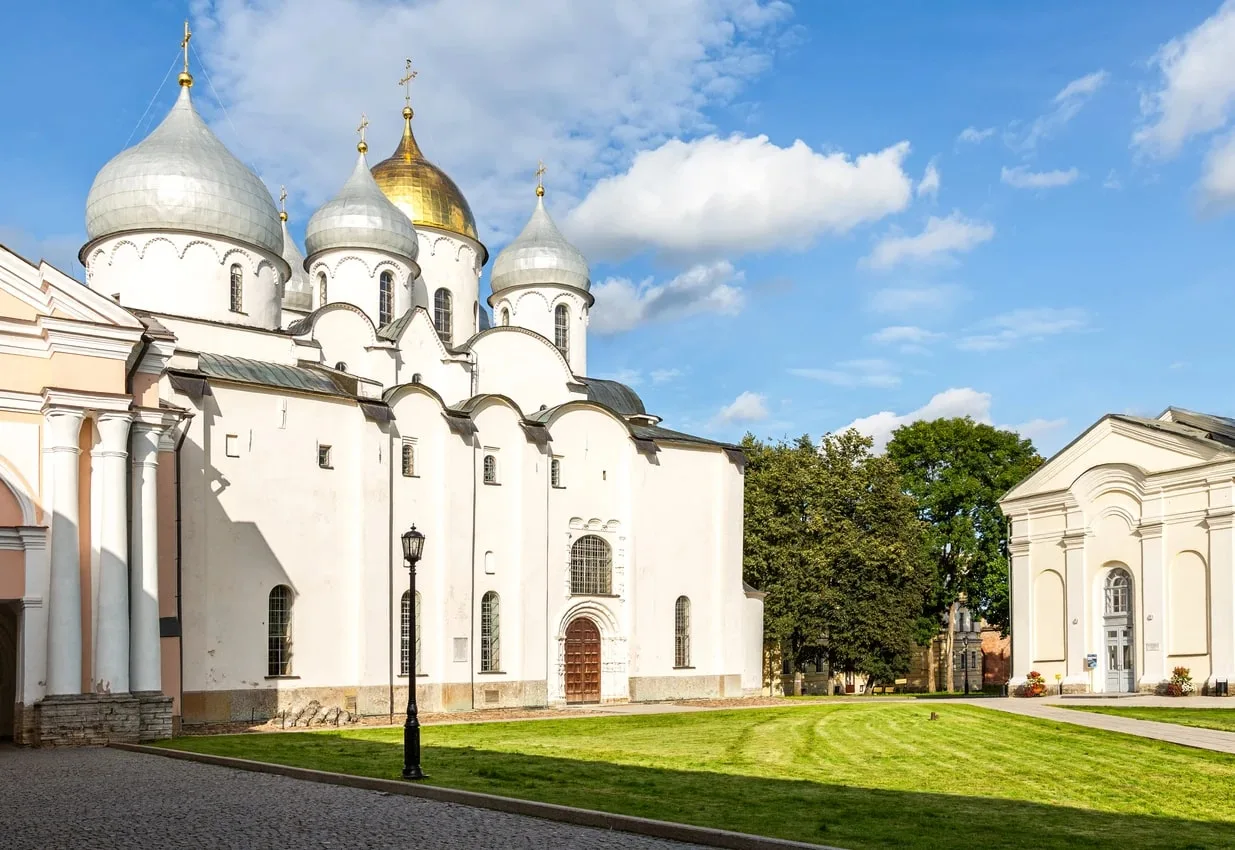 Групповая экскурсия из Пскова в Великий Новгород