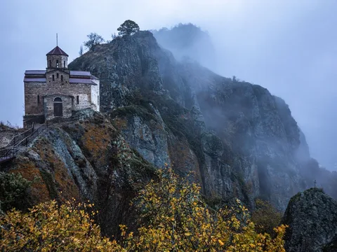 Шоанинский храм, Сырные пещеры, Мариинский водопад и плато Гумбаши