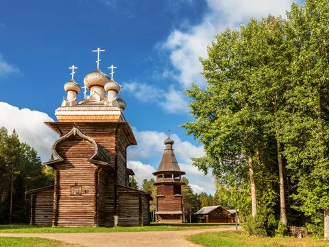 Малые Корелы и старинные храмы