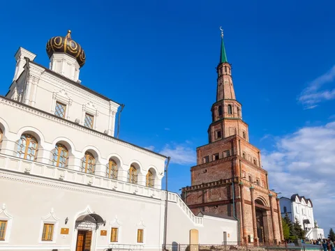 Казанская падающая башня