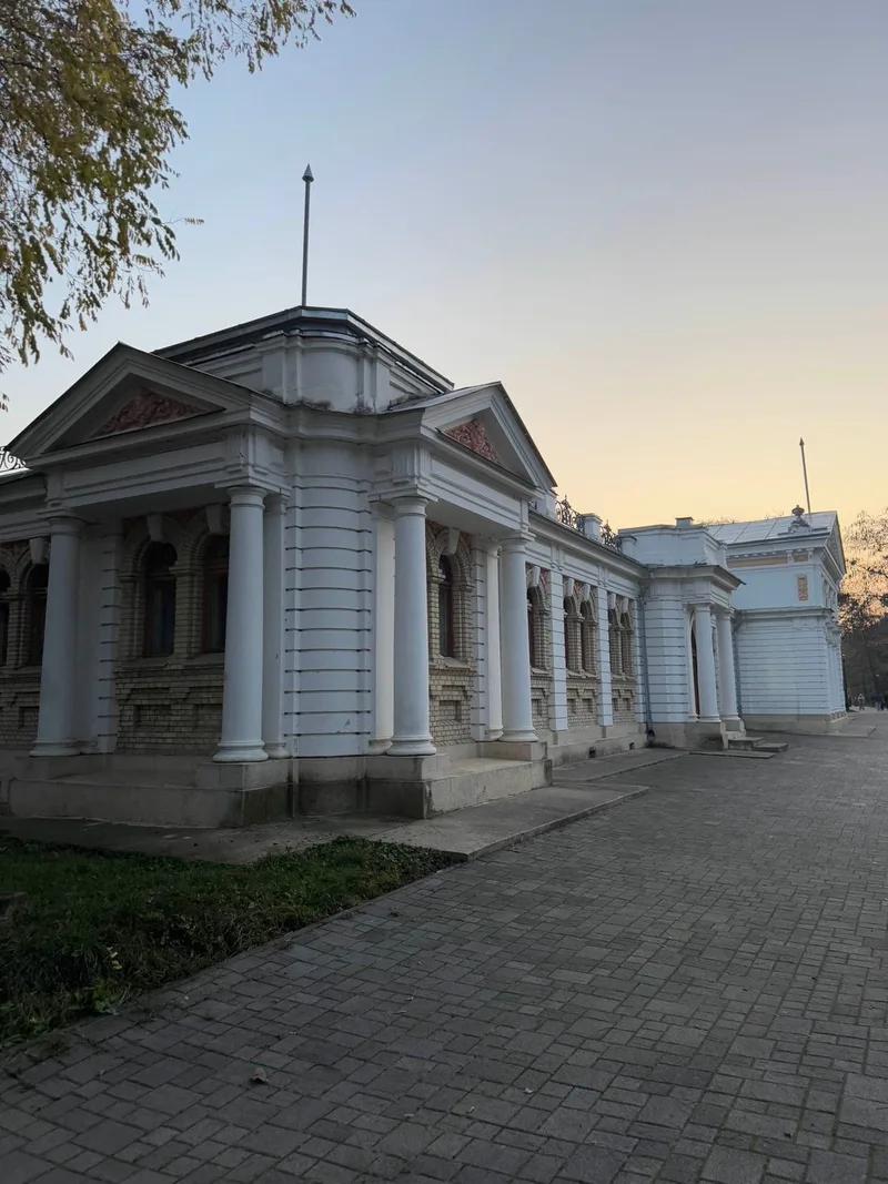 Фроликова