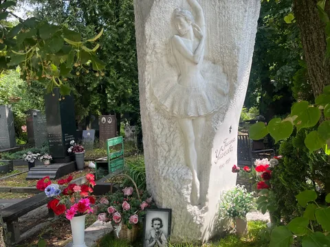 Новодевичий некрополь: в гости к великим