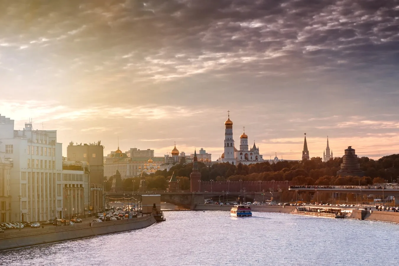Прогулка по центру Москвы от парка «Зарядье»