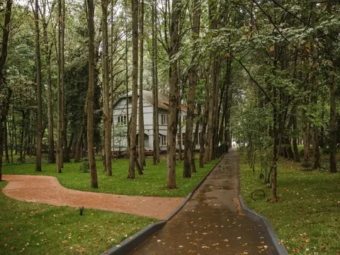 «Шерше ля фам» — ищите женщину в Переделкино (из Москвы)