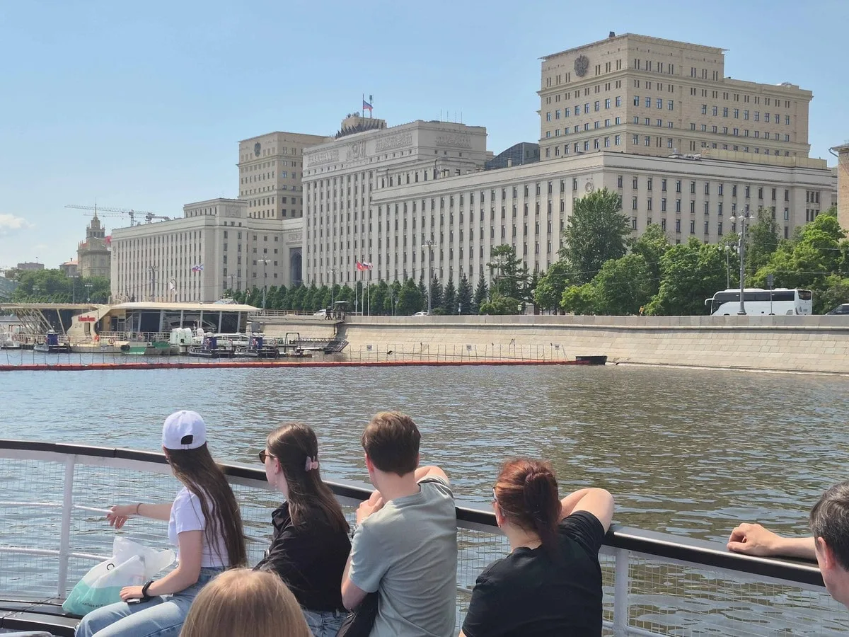 По центру Москвы от причала «Парк Горького» — с аудиогидом