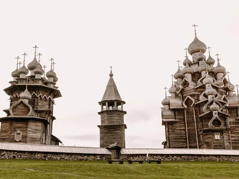 Легендарные острова Карелии 2: шедевры острова Кижи