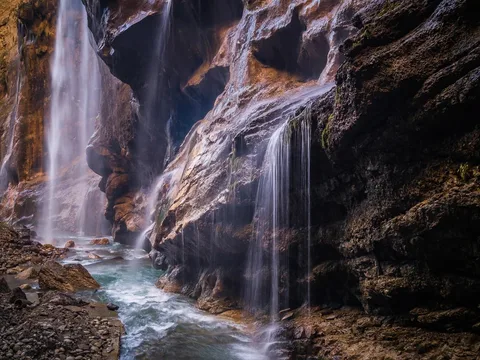 Чегемские водопады и термы Гедуко. Групповая экскурсия из Пятигорска