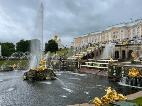 Петергоф и фонтаны Нижнего парка