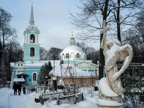 Смоленское кладбище: история старинного некрополя