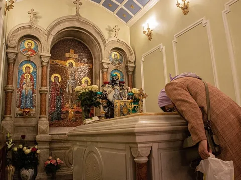 К Ксении Петербургской без очередей: о почитаемой святой и не только