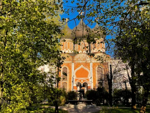 Измайловский остров — парадная резиденция русских царей или рабочий городок имени Баумана
