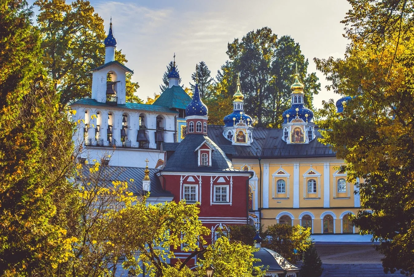 Русь стародавняя: Изборск и Псково-Печерский монастырь